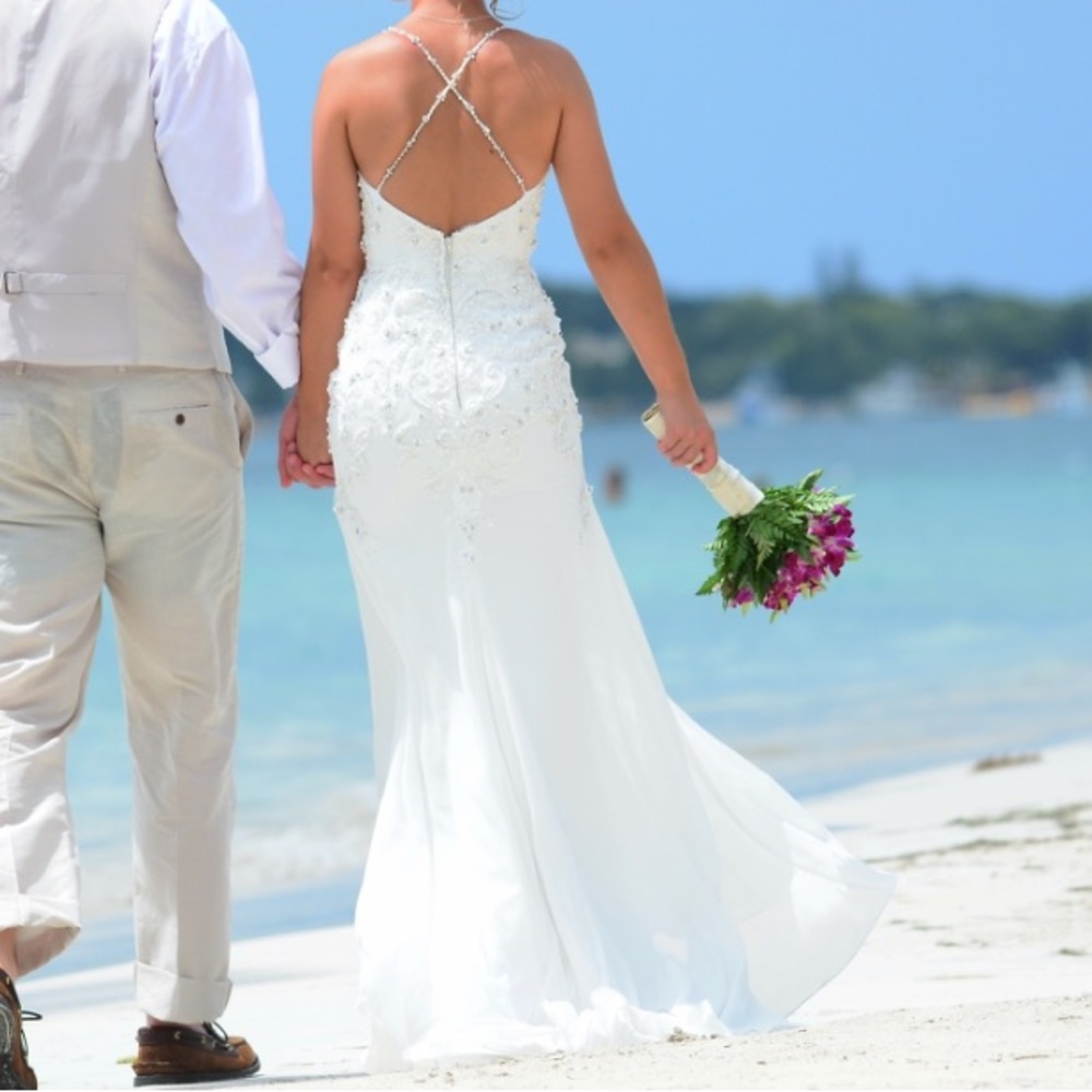 Sottero and Midgley Wedding Gown with beaded detail - Picture 5 of 15